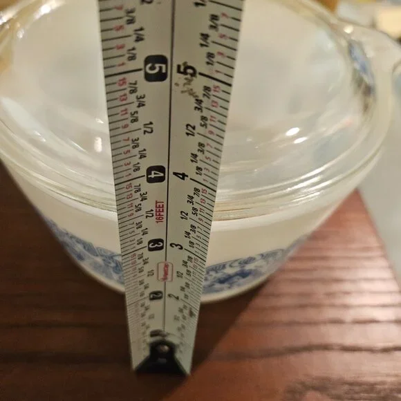 Pyrex Casserole Dish - Picture 3 of 7